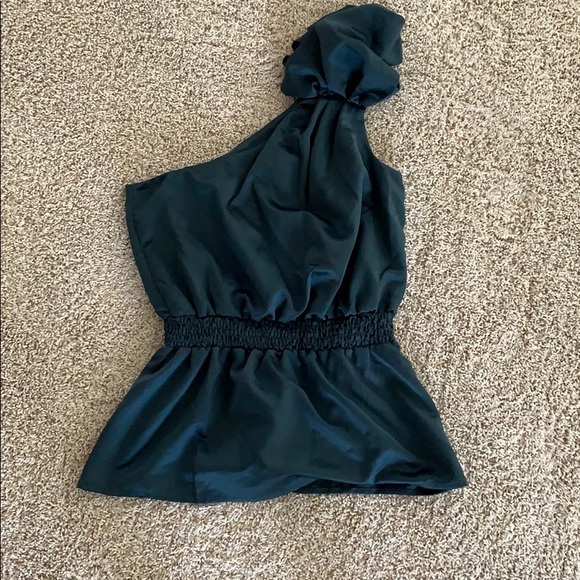 Tops - Brand new top- never been worn